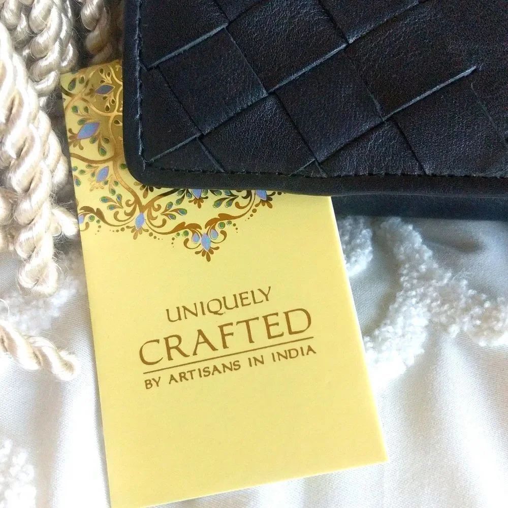 Gorgeous Black Woven Leather Wallet - Picture 13 of 16